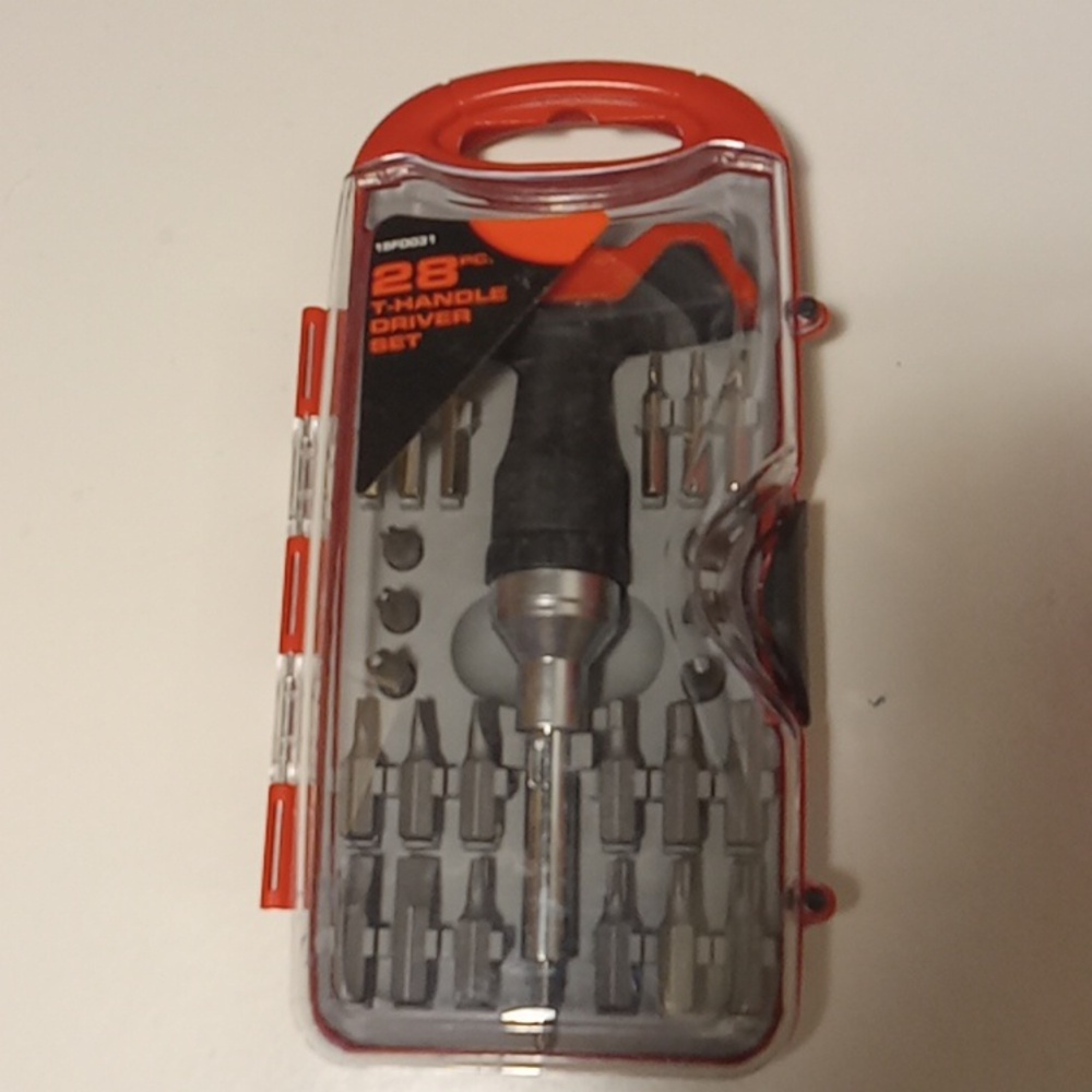 Screwdriver Ratcheting Mechanics Tool Set Brand New 28 Bit T-Handle Drive Set